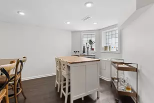 2106 W Addison St, Chicago, IL 60618 - Photo 25