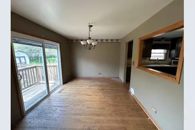 863 Pleasant Street, Woodstock, IL 60098 - Photo 5