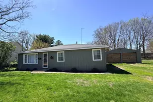 114 S Commercial Ave, Amboy, IL 61310 - Photo 3