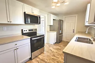 534 Center St, South Beloit, IL 61080 - Photo 17