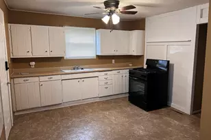 708 N Madison St, Lincoln, IL 62656 - Photo 7