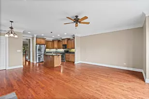 519 Brownstone Dr, Saint Charles, IL 60174 - Photo 11