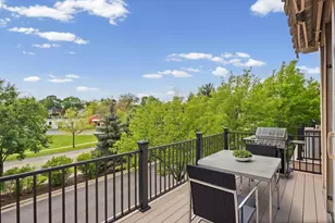 519 Brownstone Dr, Saint Charles, IL 60174 - Photo 15