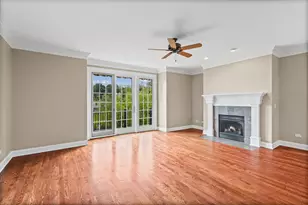 519 Brownstone Dr, Saint Charles, IL 60174 - Photo 9