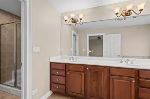 519 Brownstone Dr, Saint Charles, IL 60174 - Photo 19
