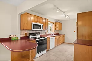 511 Elm Ave, Geneva, IL 60134 - Photo 11