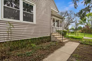 511 Elm Ave, Geneva, IL 60134 - Photo 3
