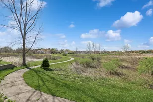 1250 Parkview Dr, Antioch, IL 60002 - Photo 5