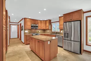 2706 N Salisbury Ct, Champaign, IL 61821 - Photo 5