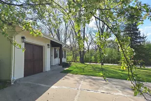 227 Juneway Terrace, Lake Bluff, IL 60044 - Photo 3