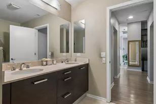 500 W Superior St, Chicago, IL 60654 - Photo 11