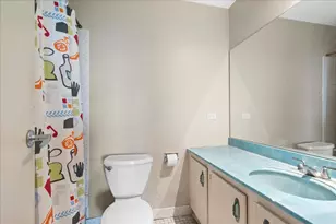 7141 N Kedzie Ave, Chicago, IL 60645 - Photo 11
