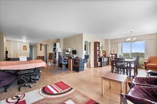 7141 N Kedzie Ave, Chicago, IL 60645 - Photo 5