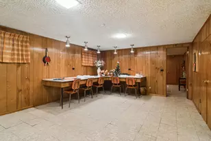 902 S See-Gwun Ave, Mount Prospect, IL 60056 - Photo 13
