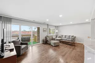 925 Spring Hill Dr, Northbrook, IL 60062 - Photo 5