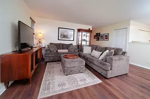 [Address not provided], Crystal Lake, IL 60014 - Photo 5