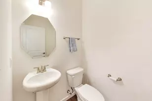 497 Darin Ct, Batavia, IL 60510 - Photo 13