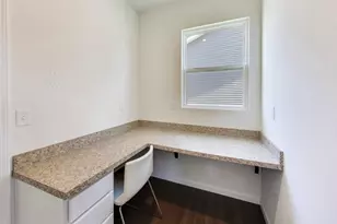 497 Darin Ct, Batavia, IL 60510 - Photo 11