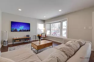 1011 N Haddow Ave, Arlington Heights, IL 60004 - Photo 3