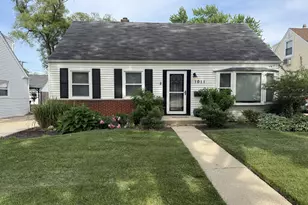 1011 N Haddow Ave, Arlington Heights, IL 60004 - Photo 1