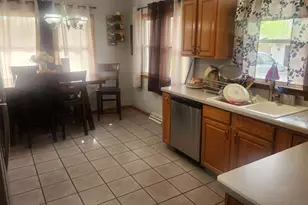 2616 Karen Dr, Rockford, IL 61101 - Photo 9