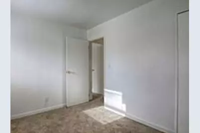 503 E Bradley Avenue, Champaign, IL 61820 - Photo 5