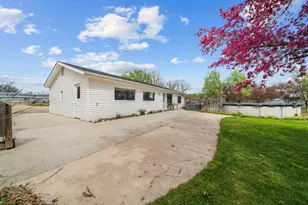 501 S 1st St, Oregon, IL 61061 - Photo 35