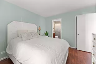 1332 McDowell Rd, Naperville, IL 60563 - Photo 15