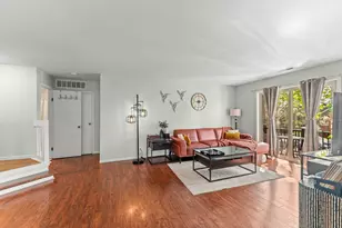 1332 McDowell Rd, Naperville, IL 60563 - Photo 7