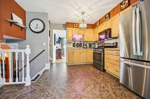 2176 N Westmoreland Dr, Palatine, IL 60074 - Photo 7