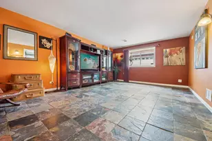 2176 N Westmoreland Dr, Palatine, IL 60074 - Photo 13