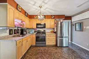 2176 N Westmoreland Dr, Palatine, IL 60074 - Photo 9