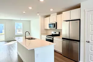 863 Briar Gln Ct, Hampshire, IL 60140 - Photo 3