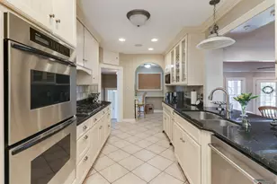 1202 Elmwood Rd, Bloomington, IL 61701 - Photo 35
