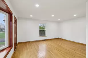 9523 Sayre Ave, Morton Grove, IL 60053 - Photo 3