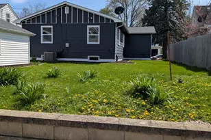 2505 23rd Ave B Ave, Moline, IL 61265 - Photo 9