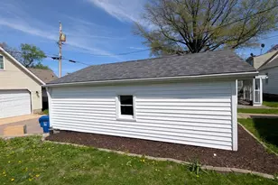 2505 23rd Ave B Ave, Moline, IL 61265 - Photo 7
