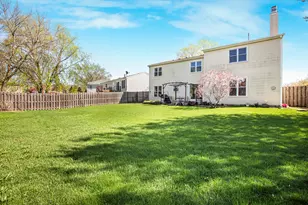 1300 Pembrook Circle, Roselle, IL 60172 - Photo 5