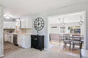 1820 Parklane Ave, McHenry, IL 60050 - Photo 5