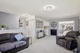 1820 Parklane Ave, McHenry, IL 60050 - Photo 9