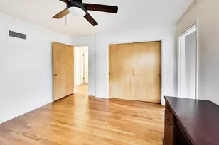 7810 Kilbourn Ave, Skokie, IL 60076 - Photo 13