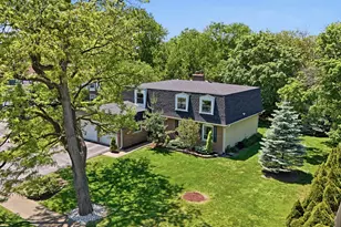 2770 Sioux Trail, Glenview, IL 60026 - Photo 3