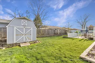 111 Brookside Dr, Glendale Heights, IL 60139 - Photo 23