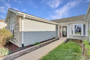 111 Brookside Dr, Glendale Heights, IL 60139 - Photo 3