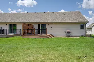 3127 Sandy Pointe Dr, Freeport, IL 61032 - Photo 21