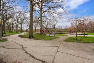 5725 N Jersey Ave, Chicago, IL 60659 - Photo 41