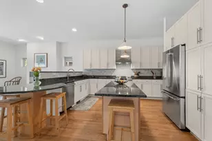 5725 N Jersey Ave, Chicago, IL 60659 - Photo 13