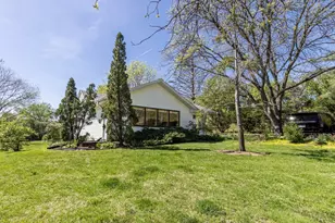 11S104 Jackson St, Burr Ridge, IL 60527 - Photo 1