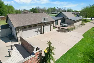 910 S Vermillion St, Streator, IL 61364 - Photo 15
