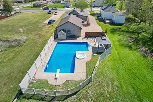 910 S Vermillion St, Streator, IL 61364 - Photo 17